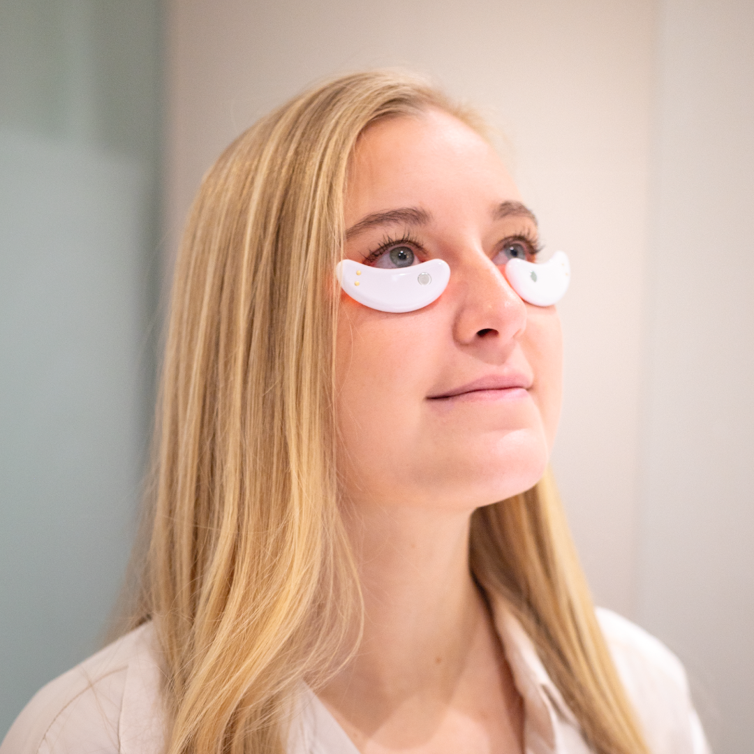 Rauðljósameðferð undir augum